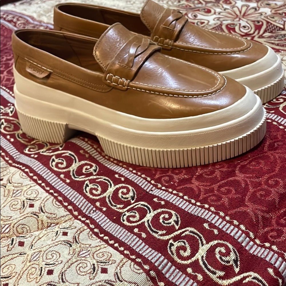 Sperry Women's Highland penny Loafer Platform (New)